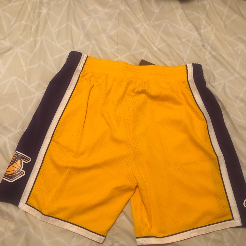 Mitchell & Ness Lakers Shorts